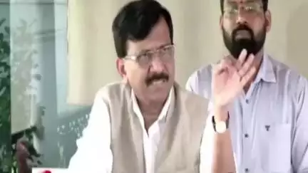 मावळ: मावळचे आमदार सुनील शेळके यांनी 'शासनाची हजारो कोटींची रॉयल्टी बुडवली'; संजय राऊत यांचा घणाघात