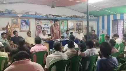 গড়বেতা ৩: ২১শে জুলাই কে সামনে রেখে ছয় নম্বর শংকর কাঁটা গ্রাম পঞ্চায়েতের তৃণমূল কংগ্রেস নেতৃত্বদের কে নিয়ে গুরুত্বপূর্ণ বৈঠক