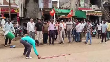 रन्नौद: भाजपा के नवनिर्वाचित प्रदेश अध्यक्ष बनने पर रन्नौद कस्बे में भाजपा कार्यकर्ताओं ने आतिशबाजी से मनाया जश्न