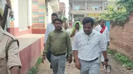 ज़मानिया: दिलदारनगर पंचायत क्षेत्र में सेवराई एसडीएम ने एसडीओ और अधिशासी अधिकारी के साथ नगर का किया निरीक्षण, दिए वक्त निर्देश