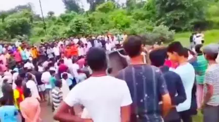 वारासिवनी: ग्राम साकरी में तेज रफ्तार ट्रैक्टर की टक्कर से बाइक सवार युवक की मौत, पुलिस जांच में जुटी