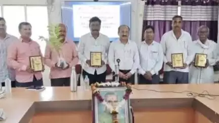 अचलपूर: अचलपूर पंचायत समिती येथे कृषी दिन उत्साहात साजरा; प्रगतिशील शेतकऱ्यांचा गौरव व वृक्षारोपण