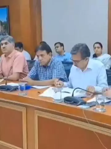 जयपुर: जेएलएन मार्ग स्थित जयपुर विकास प्राधिकरण में अलग-अलग इलाकों में लॉन्च की गई तीन आवासीय योजनाएं