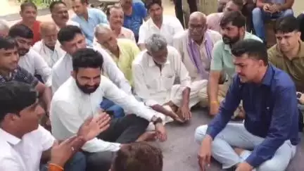 खेतड़ी: जसरापुर में पीएचसी भवन की छत गिरने का मामला, डॉक्टर्स के क्वार्टर में चलेगी पीएचसी, नए भवन के लिए भेजा जाएगा प्रस्ताव