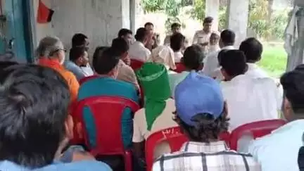 गड़हनी: गड़हनी पुलिस पिकेट पर शांति समिति की बैठक आयोजित की गई