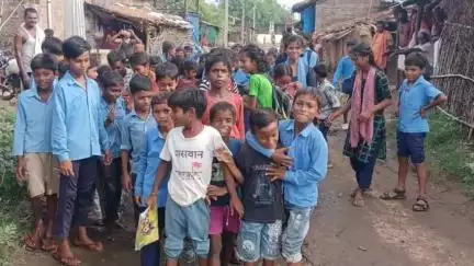 रोहतास: निमहत गांव में कीचड़ और जल जमाव से परेशान ग्रामीण।#jansamasya