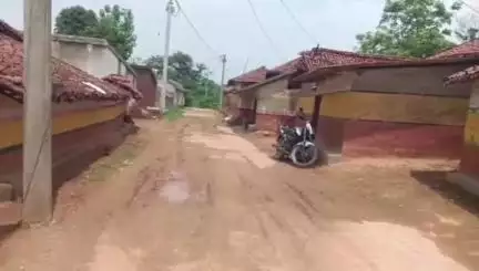 বরাবাজার: গ্রামে নেই আর মাওবাদী আতঙ্ক, ফিরেছে শান্তি, ছোট শিশুদের সঠিক শিক্ষা দিতে হাতিডহর গ্রামে খোলা হয়েছে বিদ্যালয়