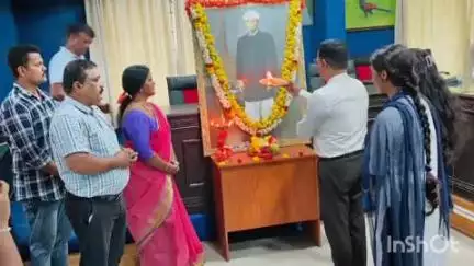 ಕಾರವಾರ: ವಚನ ಸಾಹಿತ್ಯಕ್ಕೆ ಡಾ. ಫ.ಗು ಹಳಕಟ್ಟಿಯವರು ಕೊಡುಗೆ ಅಪಾರ : ಜಿಲ್ಲಾಧಿಕಾರಿ ಕಚೇರಿಯಲ್ಲಿ ಅಪರ ಜಿಲ್ಲಾಧಿಕಾರಿ