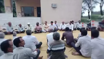દસાડા: પાટડીમાં ખેડૂત હિત રક્ષક સમિતિની બેઠક યોજાઈ : જેમાં પાક નિષ્ફળ સહાય અને જમીન માપણી ગેરરીતિઓ પર ચર્ચા કરાઈ