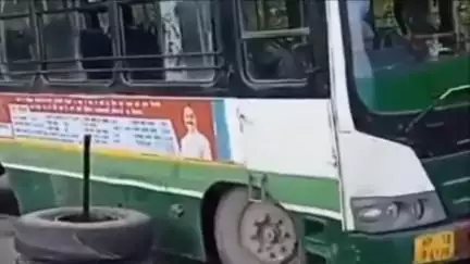 रेणुका: संगड़ाह के बढ़ोल से नाहन आ रही HRTC बस के पिछले टायर अचानक बाहर निकल गए, बड़ा हादसा टला