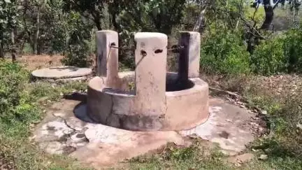 হুড়া: টাঙিনোয়াদায় বাবাকে কুয়োর জল তুলতে বাধা ছেলের প্রতিবাদ করাই বাবাকে মারধোর, গুণধর ছেলের বিরুদ্ধে থানার দ্বারস্থ বৃদ্ধ বাবা