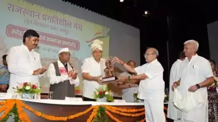 हिण्डोली: जयपुर कांस्टीट्यूशन क्लब में पूर्व विधायक का स्नेह मिलन समारोह सफलतापूर्वक संपन्न हुआ