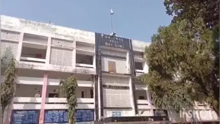 मधेपुरा: बराही आनंदपुरा के खुदरा उर्वरक विक्रेता जय महादेव ट्रेडर्स में अनियमितता, डीएम ने लाइसेंस रद्द किया