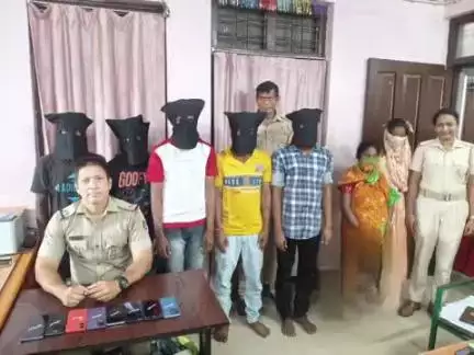 ପୁରୀ ମ୍ୟୁନିସିପାଲଟି: ଶ୍ରୀ ଗୁଣ୍ଡିଚା ମନ୍ଦିର ନିକଟରେ ଭକ୍ତ ଙ୍କ ପକେଟ ମାର କରିବା ଏବଂ ଚୋରି କରିବା ଅଭିଯୋଗ ରେ 7ଜଣ କୁ ଗିରଫ କରିଛି କୁମ୍ଭାରପଡା ଥାନା ପୋଲିସ