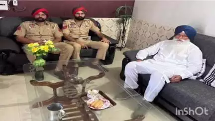 ਤਰਨਤਾਰਨ: ਥਾਣਾ ਭਿੱਖੀਵਿੰਡ ਦੀ ਪੁਲਿਸ ਵੱਲੋਂ ਸ਼੍ਰੋਮਣੀ ਅਕਾਲੀ ਦਲ ਦੇ ਪੀਏਸੀ ਆਗੂ ਤੇ ਪਿੰਡ ਪਹੂਵਿੰਡ ਦੇ ਸਾਬਕਾ ਸਰਪੰਚ ਨੂੰ ਘਰ ਵਿੱਚ ਹੀ ਨਜ਼ਰਬੰਦ ਕੀਤਾ