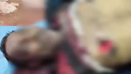 మోతే: నాగయ్య గూడెంలో భూ వివాదంలో తండ్రిని వేట గొడ్డలితో నరికి చంపిన కొడుకు