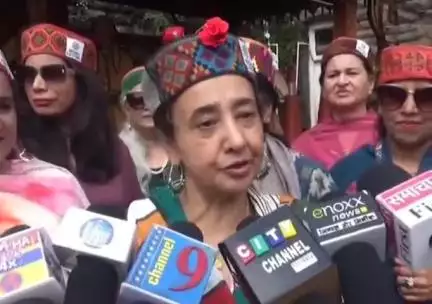 शिमला शहरी: हिमाचली संस्कृति के प्रचार के लिए इनर व्हील क्लब शिमला का कैंपेन, माल रोड पर सदस्यों ने टोपी पहनी व लोकगीत पर किया नृत्य