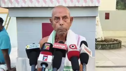 ବାରିପଦା ମ୍ୟୁନିସିପାଲଟି: ରାଧାମୋହନ ମନ୍ଦିର ଠାରେ ତିନି ଠାକୁରଙ୍କ ବେଶ ସମ୍ପର୍କରେ ମୁଖ୍ୟ ପୂଜକ ଦେଲେ ପ୍ରତିକ୍ରିୟା