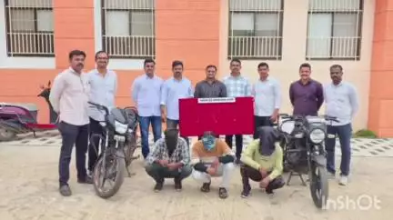 मिरज: कडेगावातील कडेपुर रस्त्यावर चेन स्नॅचिंग करणाऱ्या तिघांना एलसीबीकडून अटक, तीन गुन्हे उघडकीस