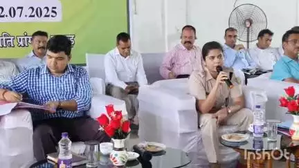 पाकुड़: मोहर्रम पर्व को लेकर बाज़ार समिति के हॉल में हुई जिला स्तरीय शांति समिति की बैठक