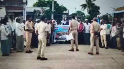 చేగుంట: సైబర్ నేరాల పట్ల ప్రజలు అప్రమత్తంగా ఉండాలి: చేగుంట ఎస్ఐ చైతన్య కుమార్ రెడ్డి