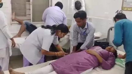 ବୌଦ୍ଧ ସଦର: ସରସରା ରେଳ ଫାଟକ ନିକଟରେ ସଡକ ଦୁର୍ଘଟଣାରେ ଗୁରୁତର ସ୍ବାମୀ ଓ ସ୍ତ୍ରୀଙ୍କୁ ବୁର୍ଲା ଭୀମସାର ସ୍ଥାନାନ୍ତର