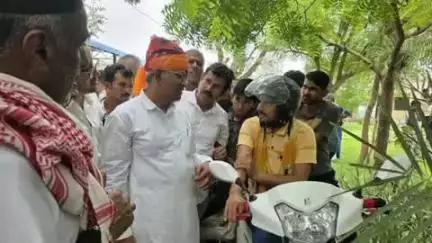 चौहटन: नवातला बाखासर में आयोजित पंडित दीनदयाल उपाध्याय अंत्योदय संबल पखवाड़ा शिविर का विधायक आदूराम मेघवाल ने किया अवलोकन
