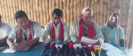 পলাশবাৰী: বৰদুৱাৰ বাগানৰ ৰাইজৰ সন্মতিক্ৰমে মুখ্যমন্ত্ৰীক টাউনশ্বিপ নালাগে বুলি লিখিত আবেদন,বৰদুৱাৰত সংবাদমেল ভূমিপট্টন দাবী সমিতিৰ