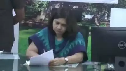 మహబూబ్ నగర్ అర్బన్: దివ్యాంగుల సంక్షేమం కోసం ప్రజావాణి నిర్వహిస్తున్నాం: జిల్లా కలెక్టర్ విజయేంద్రియ బోయ
