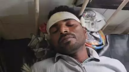 टीकमगढ़: धजरई में नाली के मामूली विवाद ने लिया घातक रूप, मारपीट में एक घायल ज़िला अस्पताल में भर्ती