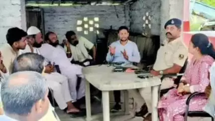 चेहराकलां: मोहर्रम पर्व को लेकर कटहरा थाना परिसर में शांति समिति की बैठक आयोजित, शांतिपूर्ण माहौल में पर्व मनाने की अपील