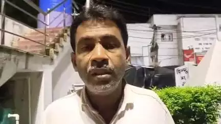 রামপুরহাট ১: হকার্স জোন এর দাবিতে অবস্থান বিক্ষোভের ডাক রামপুরহাট ফুটপাত উচ্ছেদ বিরোধী যৌথ মঞ্চের