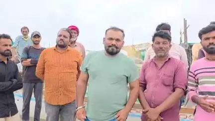 અબડાસા: જખૌમાં માછીમારી બંધ થતાં શરૂ કરવા માંગ કરાઈ