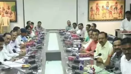 मस्तुरी: कलेक्टर संजय अग्रवाल की अध्यक्षता में जिला खनिज संस्थान न्यास की शासी परिषद की बैठक मंथन सभाकक्ष में आयोजित