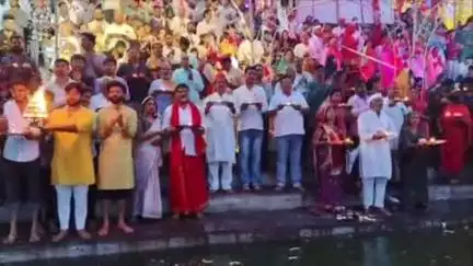 मुलताई: ताप्ती जन्मोत्सव पर पूर्व कैबिनेट मंत्री महाआरती में शामिल हुए, सुख-शांति की कामना की