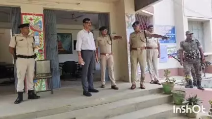 जमुई: मोहर्रम को लेकर DM और SP ने झाझा व सोनो प्रखंड कार्यालय एवं थाना का किया औचक निरीक्षण, दिए आवश्यक निर्देश