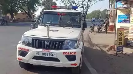 ગોધરા: પેરોલ ફર્લો સ્કવોડ પોલીસે રાયોટીંગ ના ગુનામાં નાસ્તા ફરતા બે વોન્ટેડ આરોપીઓ ને હાલોલ અને વાઘજીપુર ખાતેથી ઝડપી પાડ્યા