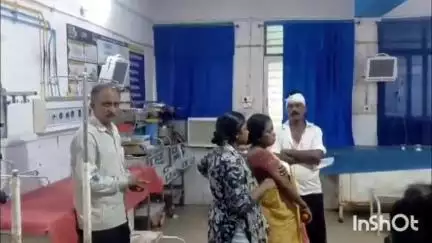जमुई: शांतिनगर में बकरी चोरी करते पकड़ने पर पति-पत्नी को मारकर किया घायल, सदर अस्पताल में कराया गया भर्ती