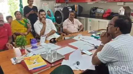 विदिशा: बुधवार शाम SDM की समझाइश के बाद 90 वर्षीय बुजुर्ग महिला को उनके 7 बच्चे एक-एक महीने के लिए अपने साथ रखेंगे