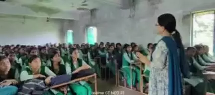 बोराम: दिघी-भूला प्लस टू हाई स्कूल में विद्यार्थियों को 'स्वस्थ बढ़ना' विषय पर जानकारी दी गई