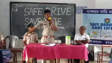 খয়রাশোল: পথ নিরাপত্তায় সচেতনতা ছড়াতে রাজনগর স্কুলে পুলিশের বিশেষ শিবির