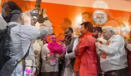 भोपाल में नव निर्वाचित भाजपा प्रदेश अध्यक्ष हेमंत खंडेलवाल जी को पूर्व विधायक डॉ शिशुपाल यादव ने दी नवीन दायित्व की बधाई