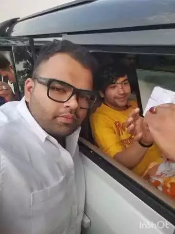 बिलासपुर में बागेश्वर धाम सरकार के संस्थापक श्री धीरेंद्र कृष्ण शास्त्री जी स्वागत कर उनका आशीर्वाद प्राप्त किये शिवम्
