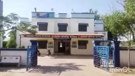 દાંતા: હડાદ પોલીસ સ્ટેશન વિસ્તારમાં વરલી મટકા આંકનો જુગાર રમાડતા લોકોને પોલીસે પકડી પાડી કાર્યવાહી કરી.