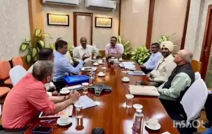 ପୁରୀ ମ୍ୟୁନିସିପାଲଟି: ବାହୁଡ଼ା ଓ ସୁନାବେଶ ନିମନ୍ତେ ରେଳ ସୁରକ୍ଷା ସମୀକ୍ଷା ବୈଠକ ବୁଧବାର ପୁରୀ ପୂର୍ବତଟ ରେଳପଥ କାର୍ଯ୍ୟଳୟରେ ଅନୁଷ୍ଠିତ ହୋଇଯାଇଛି।