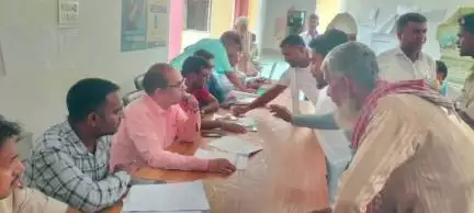 छतरपुर: छत्तरपुर अंचल परिसर में जनता दरबार लगा, कई मामलों का मौके पर ही निष्पादन