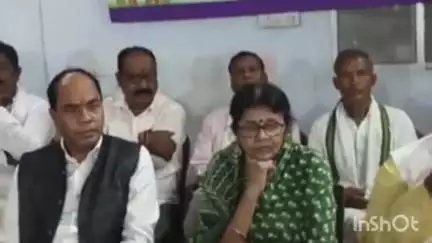 कोरबा: कोरबा में पूर्व मंत्री अमरजीत भगत ने डबल इंजन की सरकार पर साधा निशाना, कहा- निकल रहा धुआं-धुंआ