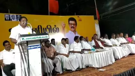 தருமபுரி: கிழக்கு மாவட்ட திமுக சார்பில் 'ஓரணியில் தமிழ்நாடு' பொதுக்கூட்டம் ஆ.மணி MP தலைமையில் பிஎஸ்என்எல் அலுவலகம் அருகே நடந்தது