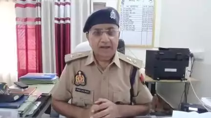 : 13 साल

की बेटी ने दिखाया हौसला, मां को डायन कहने का जताया विरोध, पिटाई का आरोप, 12 किमी दूर थाने पहुंचकर दी तहरीर