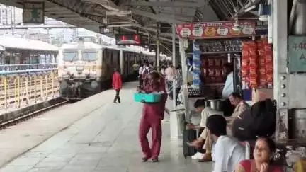 बीना: रेल प्रशासन ने साप्ताहिक विशेष ट्रेनों के फेरे किए निरस्त, बीना रेलवे स्टेशन पर यात्रियों को होगी असुविधा